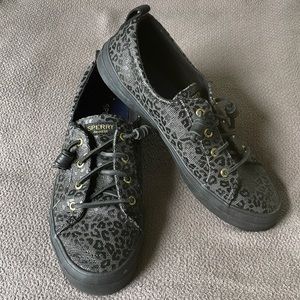 Sperry sneakers size 9.5